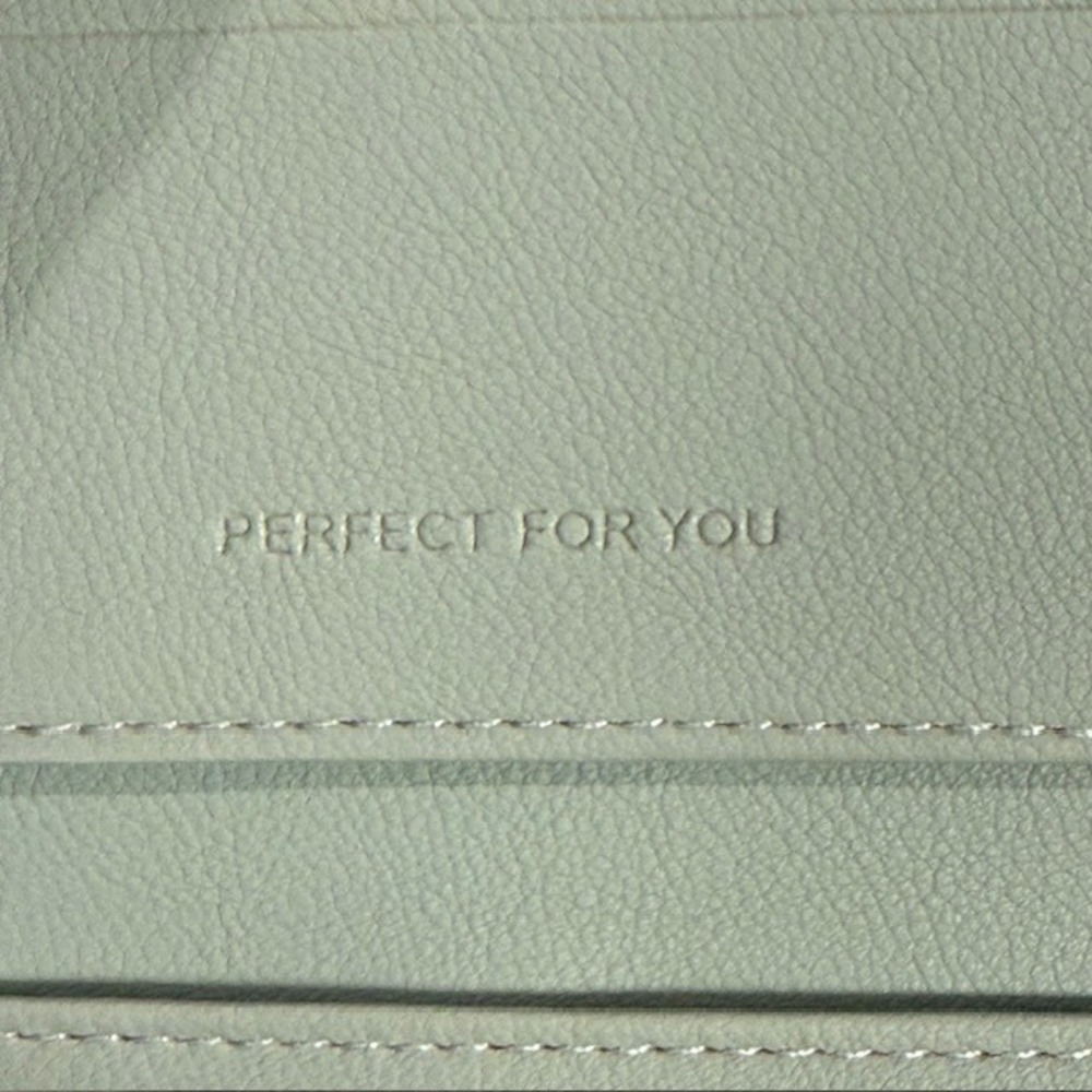 PFY Women Wallet Small Mint Green Leather Credit Card Holder Mini Bifold Purse - Picture 4 of 8